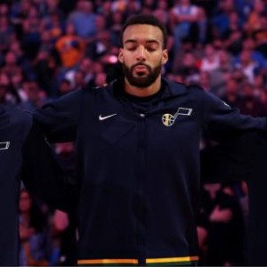 开云下载-爵士队内会议扭转局势 戈贝尔：积极沟通 拥抱当下